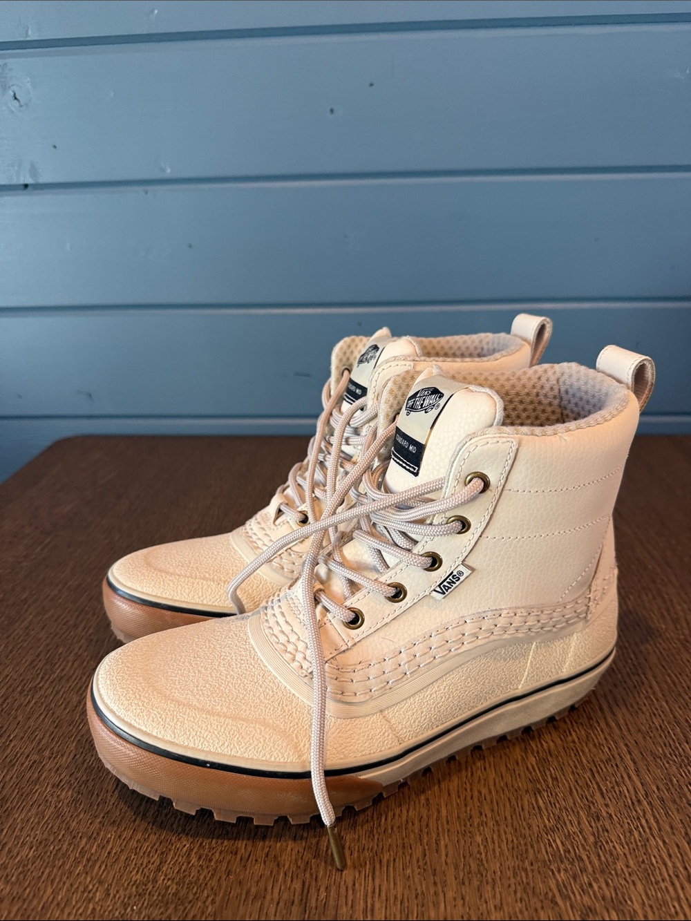 Vans Snow boots Women’s size 9.5